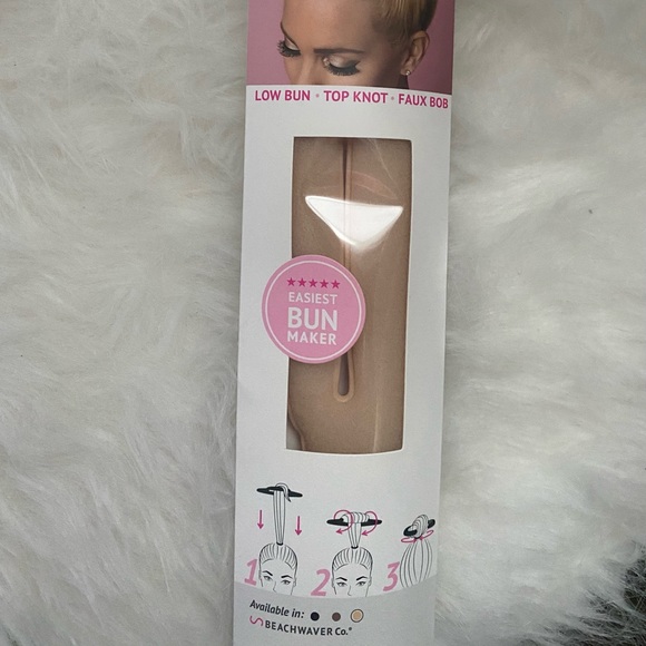 Brand new Wrap Up Bun Maker in Blonde - Picture 2 of 4